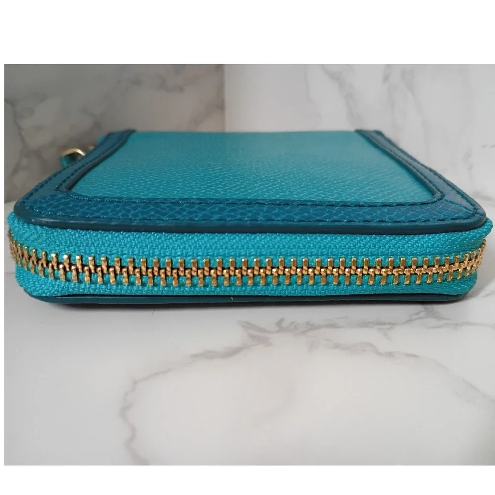 VERA BRADLEY Turquoise & Teal Leather Compact Zip-Around Wallet - EUC